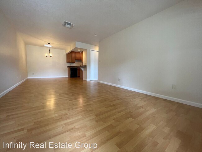 Building Photo - 1 br, 1 bath House - 3008 Plaza Terrace Drive