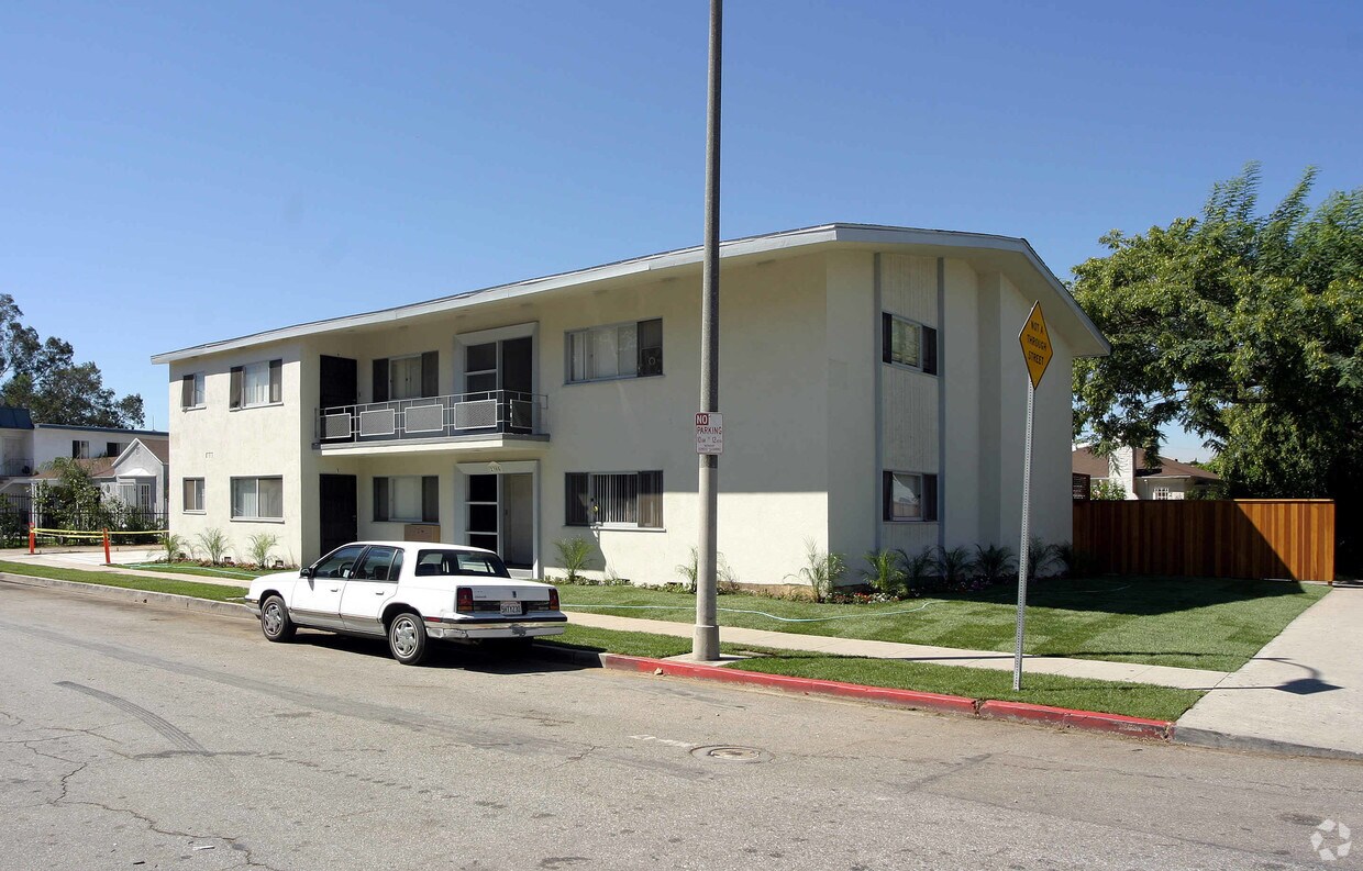 Primary Photo - 2305 Chariton St