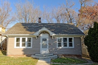 Building Photo - 4840 Erskine St