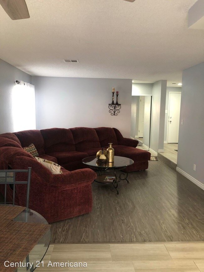 Building Photo - 3 br, 2.5 bath House - 3316 OTHELLO DR