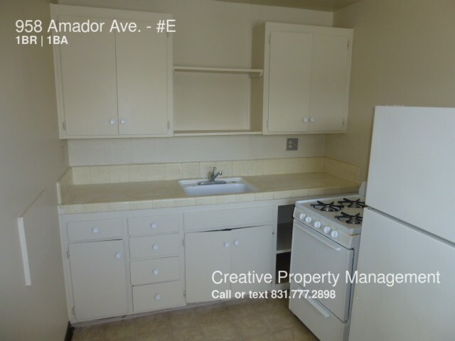 Foto del edificio - 958 Amador Ave