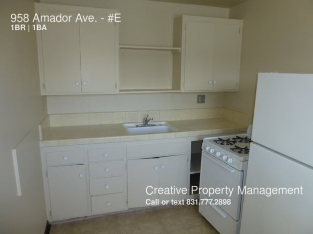 Building Photo - 958 Amador Ave