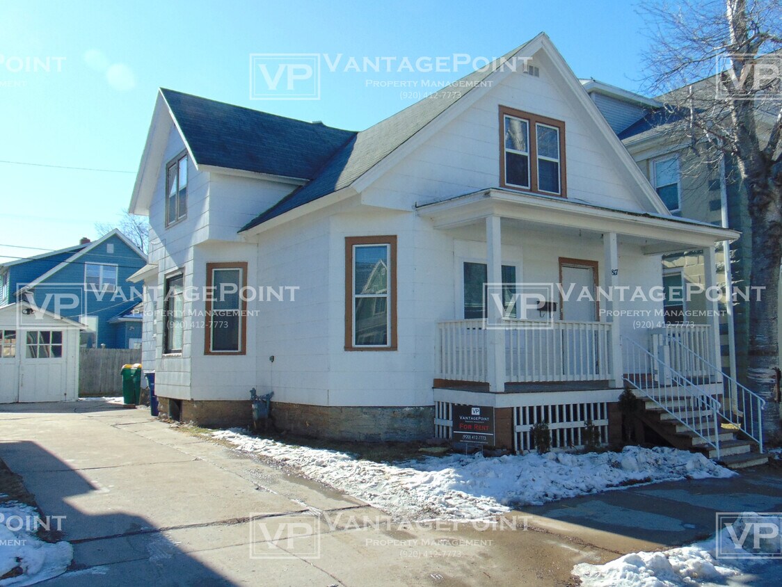 817 Cora St, Green Bay, WI 54303 House Rental in Green Bay, WI