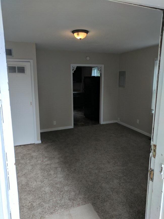 Foto del edificio - 2016 Lamont Ave