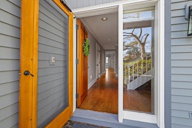 Foto del edificio - 1 Island Dr