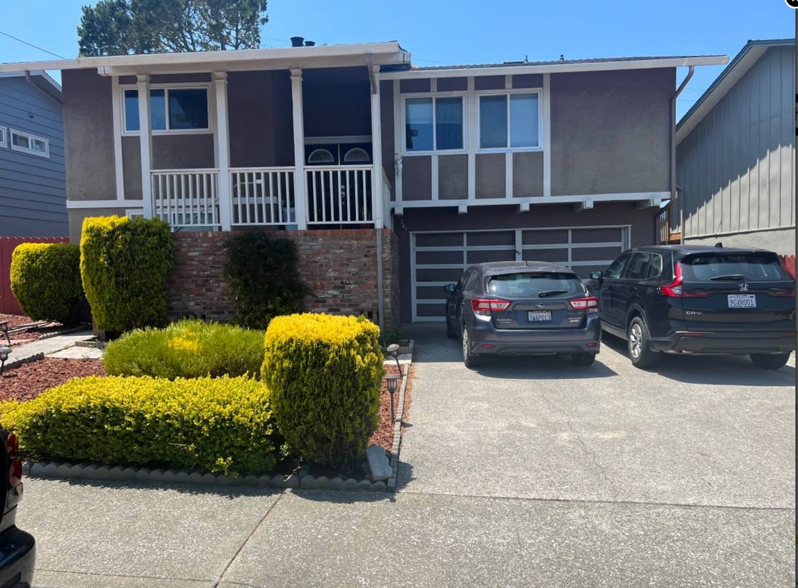 Primary Photo - 261 Merced Dr