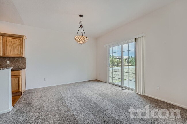 Foto del edificio - 8566 S Lewis Way