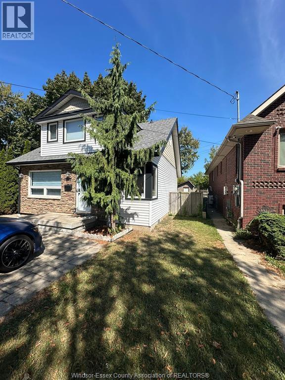 Building Photo - 2246 Marentette Ave