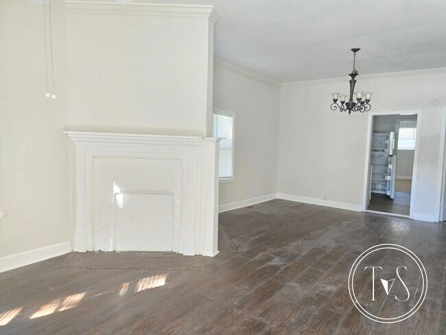 Foto del edificio - RATE DROP ALERT (was $1900/month)!