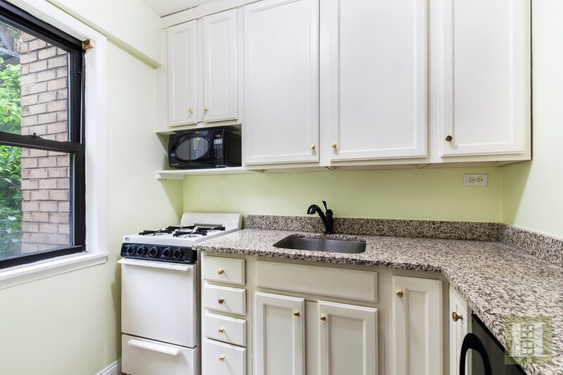 Primary Photo - 310 W 56th St