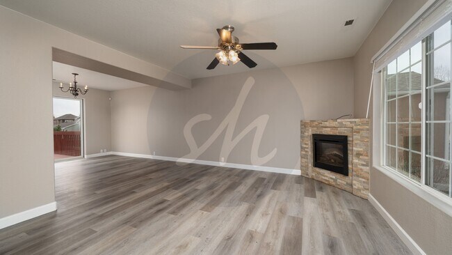 Foto del edificio - Updated Two Story in Stetson Hills