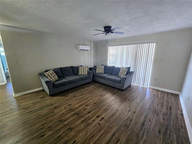 Foto del edificio - 6916 300th Ave N