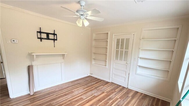 Building Photo - 3406 Holly Springs Rd