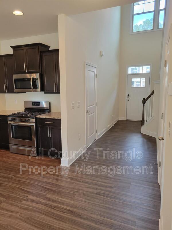 Building Photo - 1112 Apogee Dr