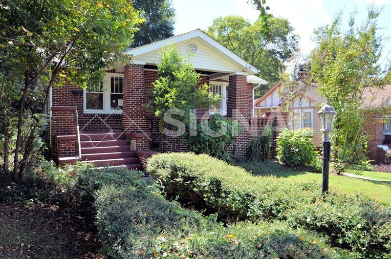 Primary Photo - 711 9th Ave W