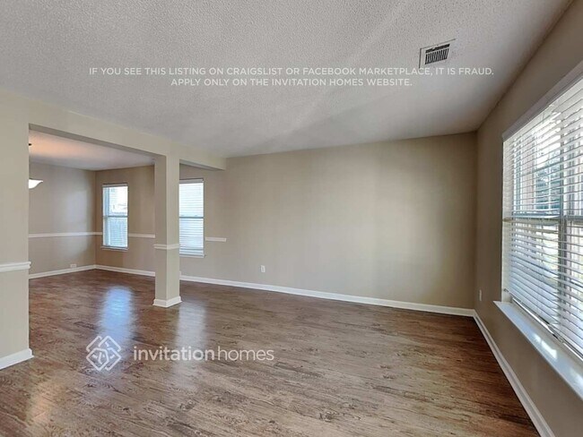 Foto del edificio - 3502 Rosebud Park Dr