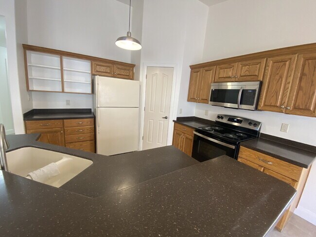 Foto del edificio - Charming 3-bedroom, 2-bathroom residence in Sagewood at Seven Hills