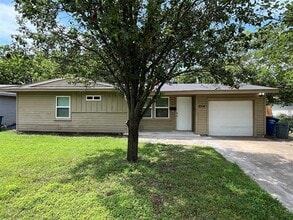 Building Photo - 2314 Blyth Dr