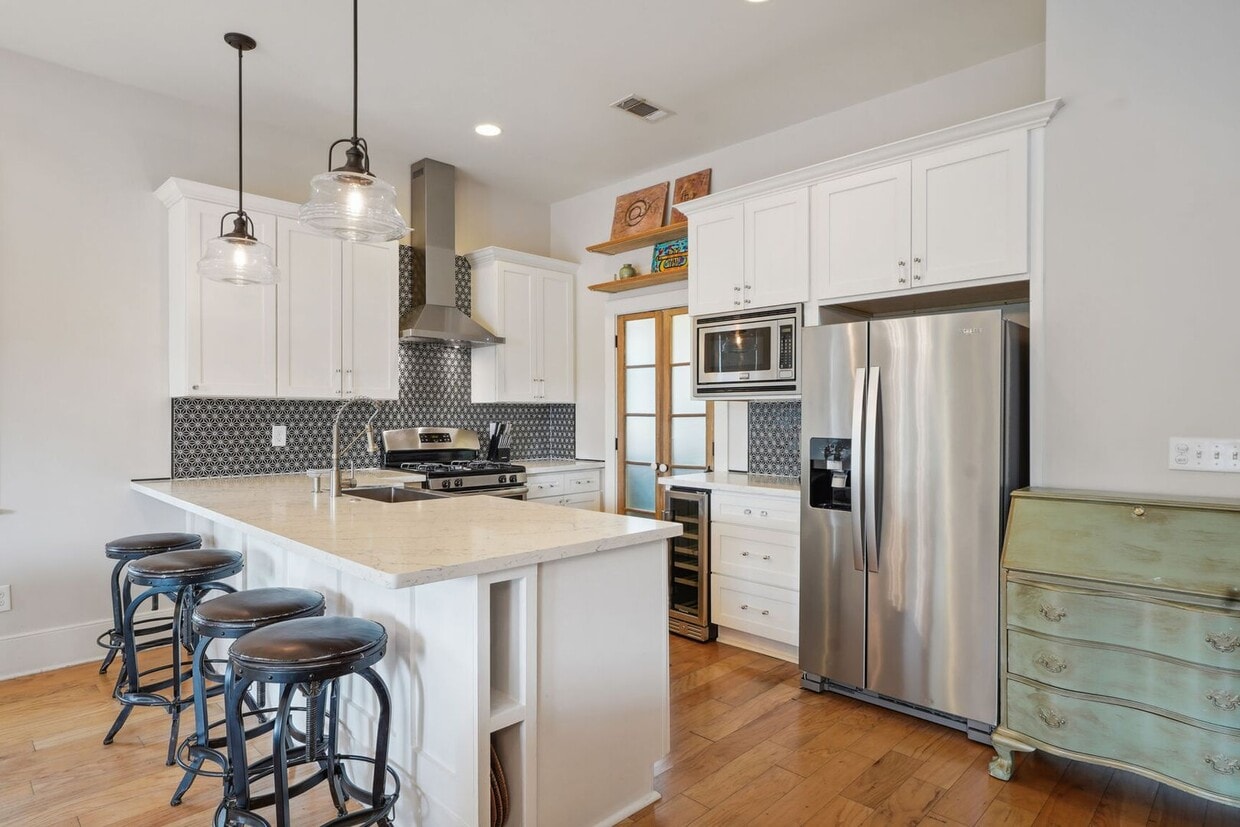 Foto principal - Beautiful Single Family Home