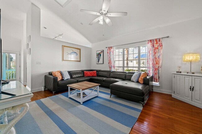 Building Photo - 4431 Luke Ave