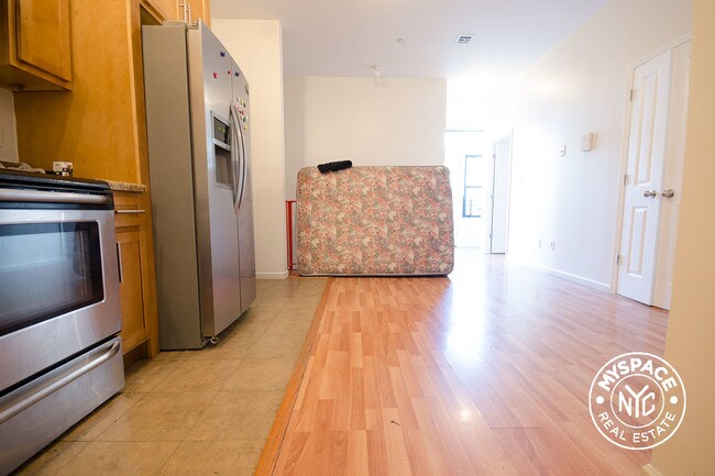 Foto del edificio - 1471 Bushwick Ave