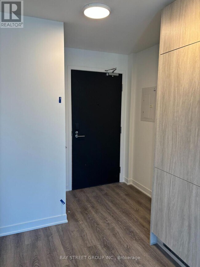 Photo du bâtiment - 180 Front St E