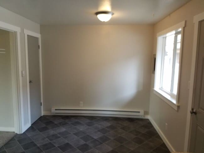 Building Photo - 14728LAa