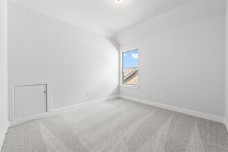 Building Photo - 7022 Snow Finch Ln