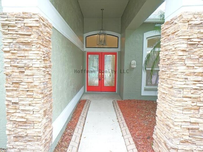 Building Photo - River Hills Community 4-Bed, 3-Bath, 3-Car...