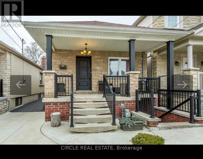 Building Photo - 55 Westbury Crescent