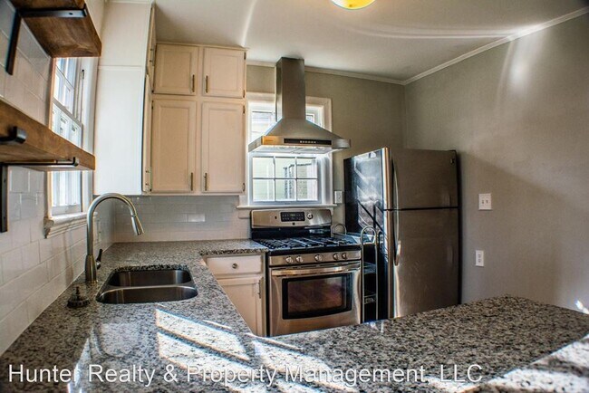 Foto del edificio - 3 br, 2 bath House - 2324 Fairway Drive