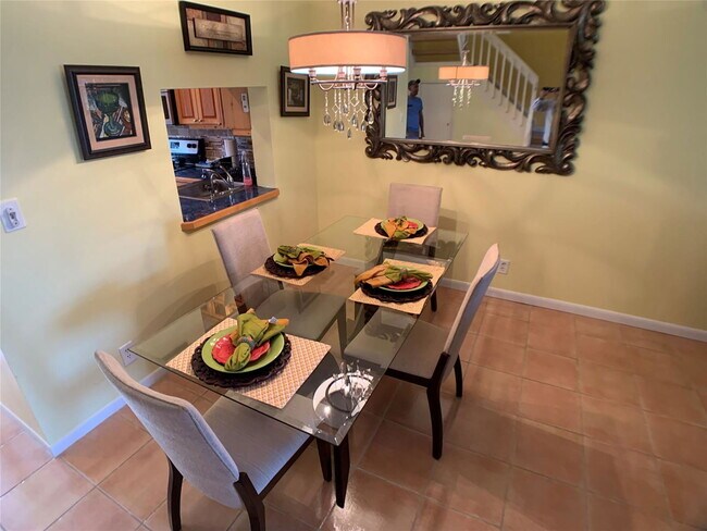 Building Photo - 3453 Carambola Cir S