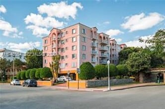 Building Photo - 1 Alhambra Cir