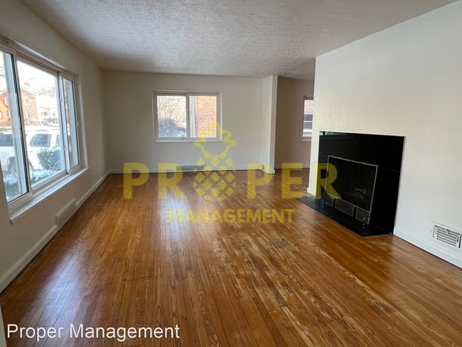 Building Photo - 3 br, 1.5 bath House - 746 Torrington Place