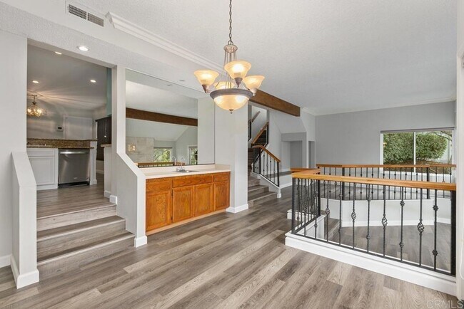 Building Photo - Fully Remodeled Gem in Bonita Villas