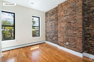 Building Photo - 1384 Madison St