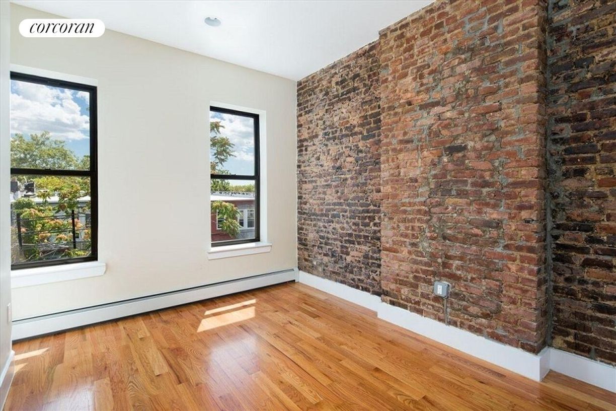 Foto principal - 1384 Madison St