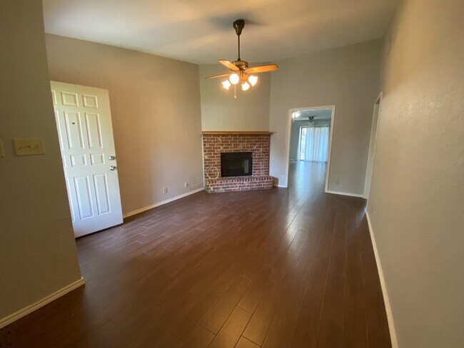 Foto del edificio - 702 Blackwell Ave