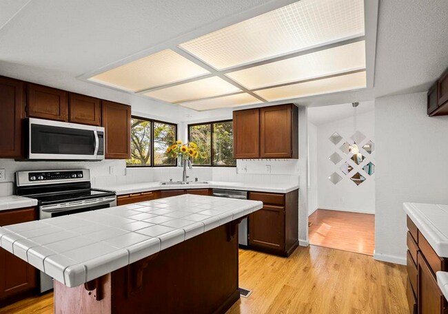 Foto del edificio - 5172 Palo Alto Cir