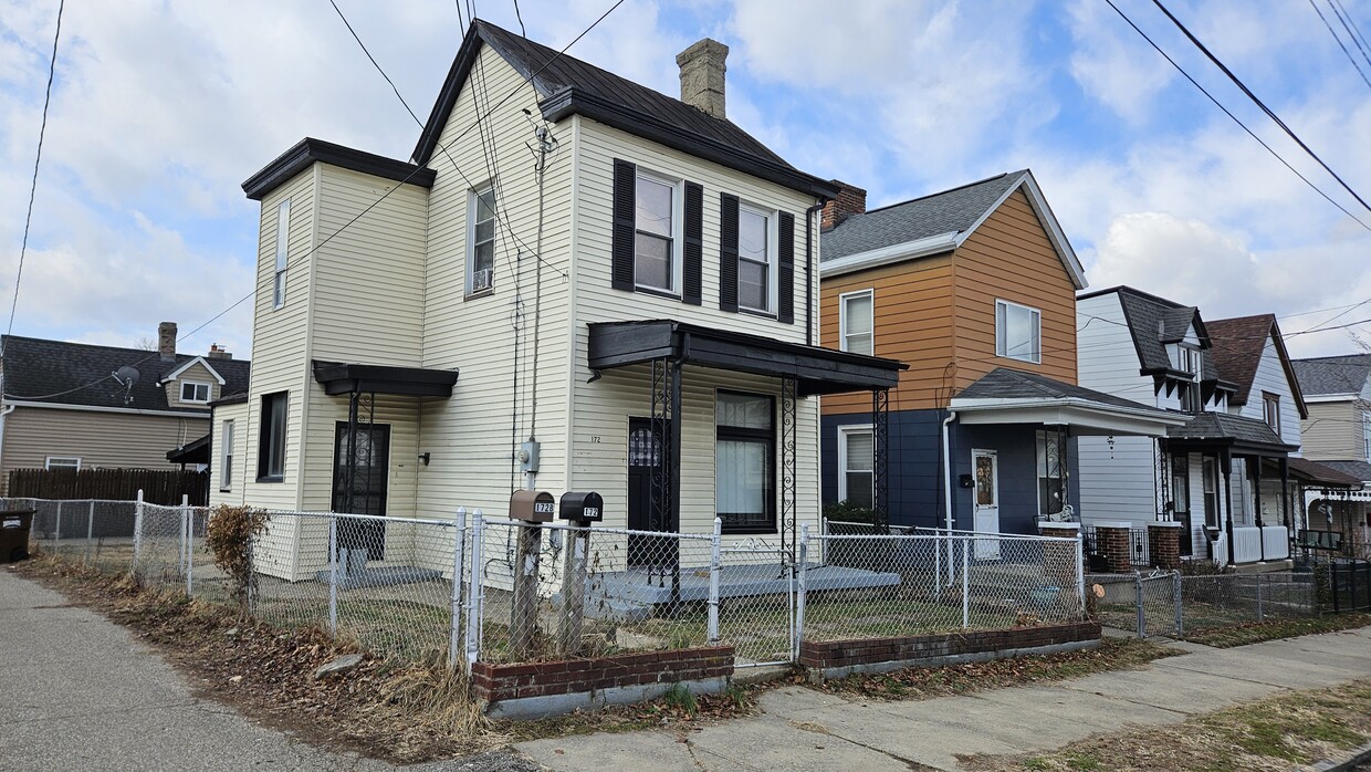 House & Fenced Yard - 172 Van Voast Ave