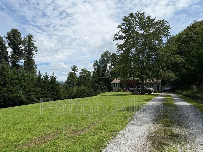 Foto del edificio - 1020 Hutch Mountain Rd