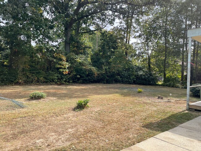 Building Photo - Updated 2 bedroom 2 bath Home in Laurel La...