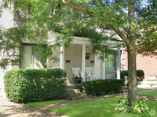 Building - Oakland Hills Townhomes