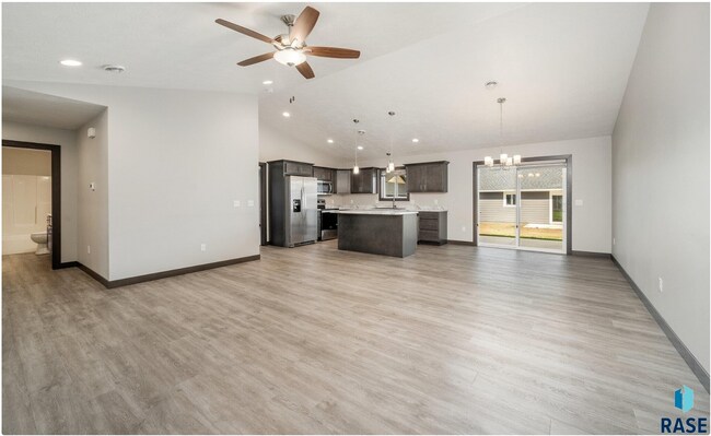Foto del edificio - 4612 W 34th St N