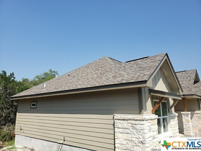 Building Photo - 9340 Rebecca Creek Rd