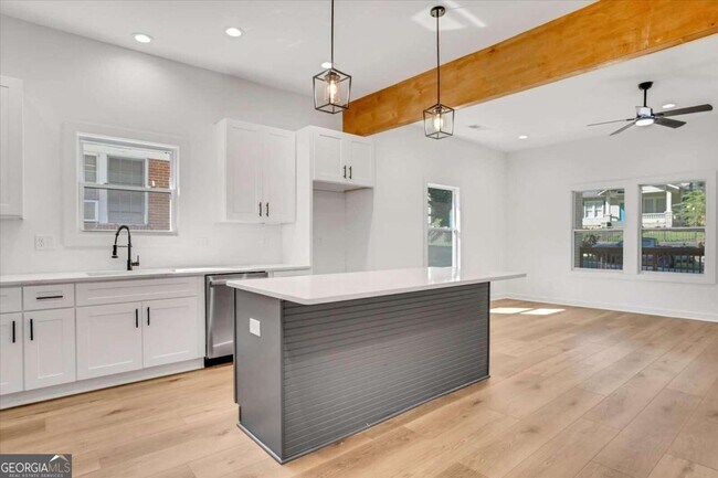 Foto del edificio - 432 Hopkins St SW