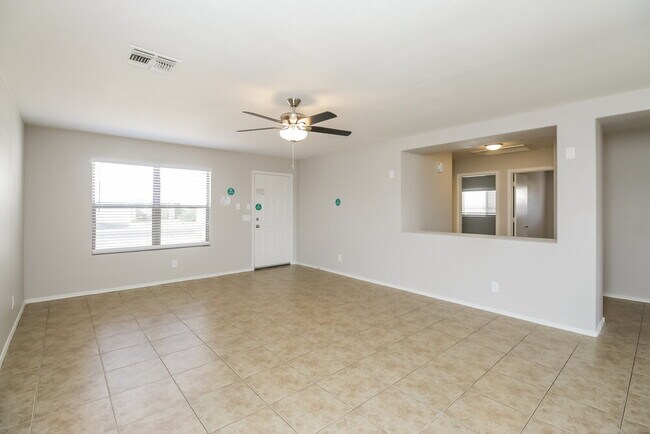 Foto del edificio - 11517 W Charter Oak Rd