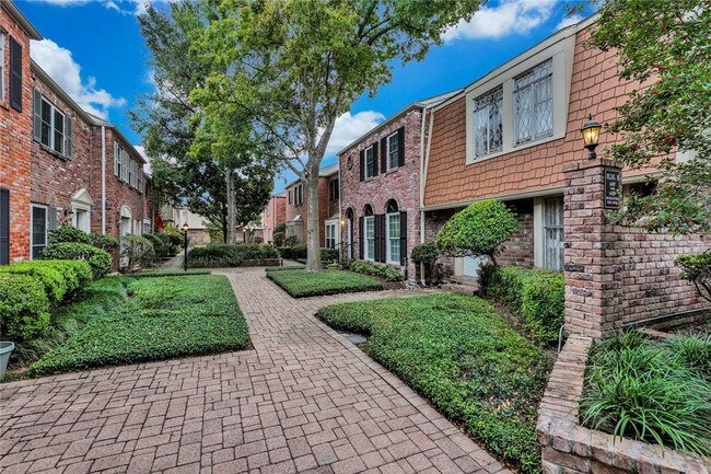 Foto del edificio - 6423 Burgoyne Rd