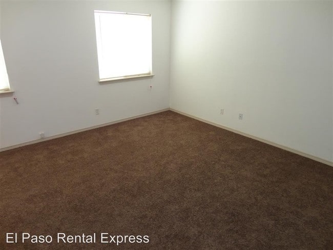 Building Photo - 12384 Tierra Cadena Dr