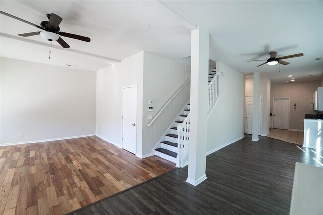 Building Photo - 965 Harwell St NW